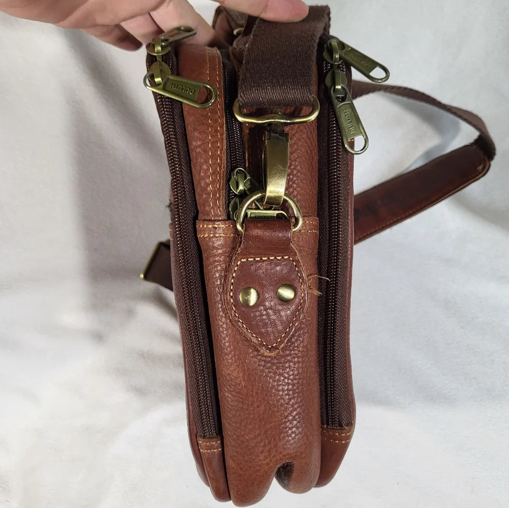 Duluth Trading Co Lifetime Leather Travel Bag